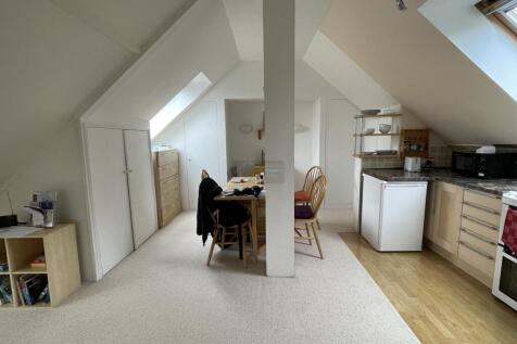 Flat 4 Open plan b.JPG