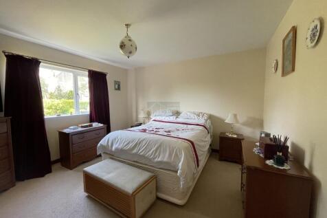 Bedroom 1a.JPG
