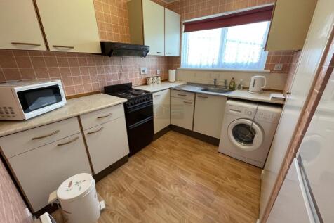 Kitchen a.JPG