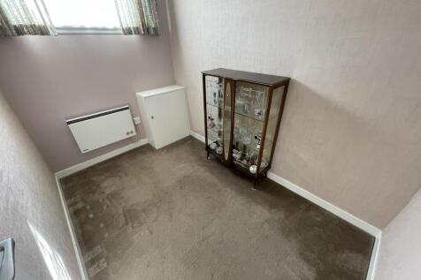 Bedroom 3a.JPG