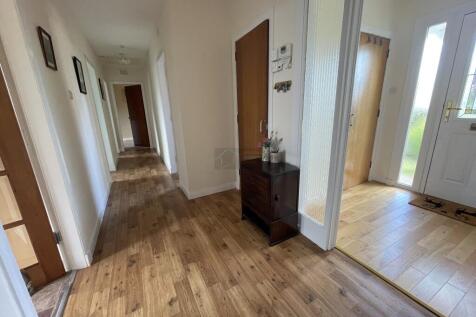 Hallway.JPG
