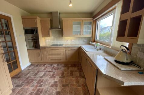 Kitchen a.JPG