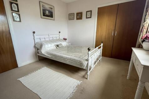 Bedroom 2a.JPG