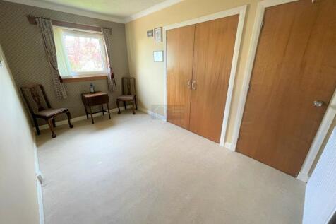 Bedroom 3a.JPG
