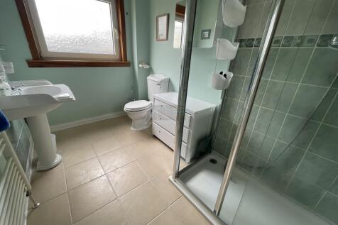 Shower roomc.JPG