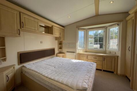 Bedroom 1a.JPG