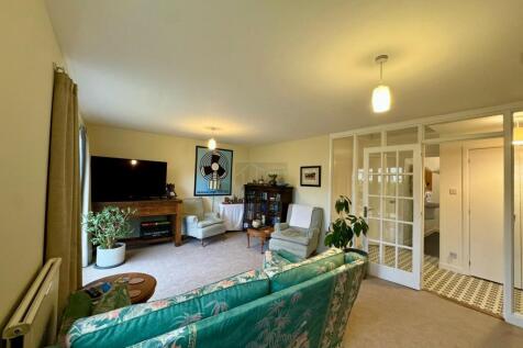 Lounge b