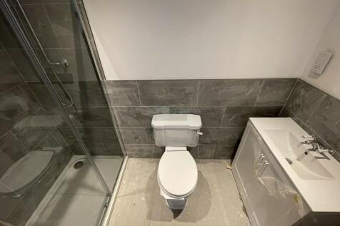 En-Suite Shower Room.JPG