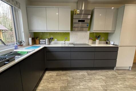 Kitchen c.JPG