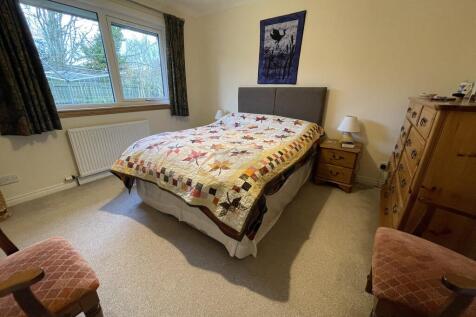 Bedroom2a.JPG