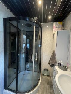 En-Suite Shower Room b.JPG