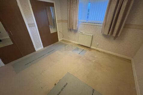Bedroom 1a.JPG
