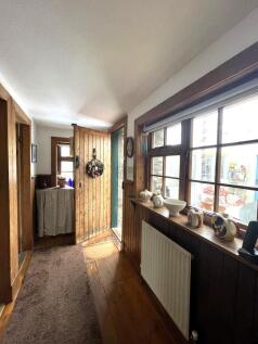 Rear Hallway.JPG