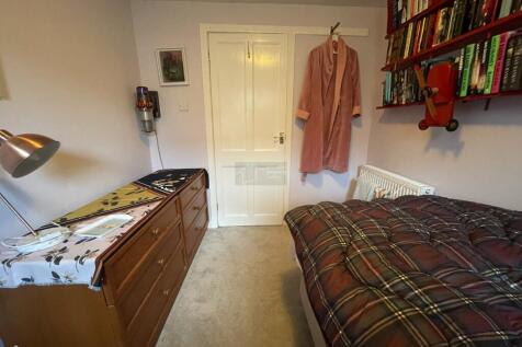 Bedroom 1b