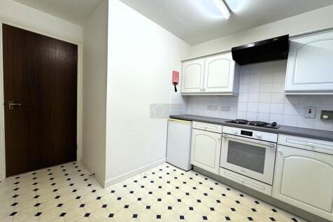 Kitchen b