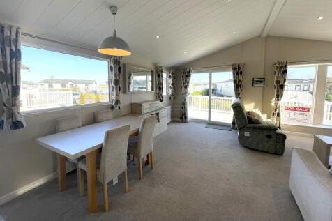 Dining Room b.JPG
