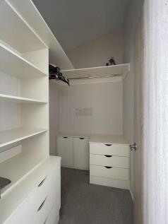 Walk in Wardrobe.JPG