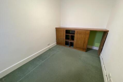 Bedroom 3a.JPG