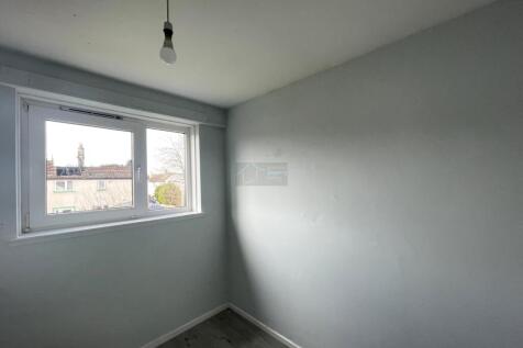 Bedroom 3a.JPG