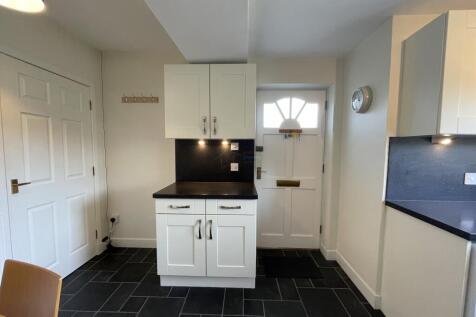 Kitchen c.JPG