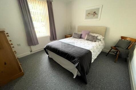 Bedroom 1a.JPG