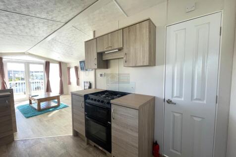 Kitchen c.JPG