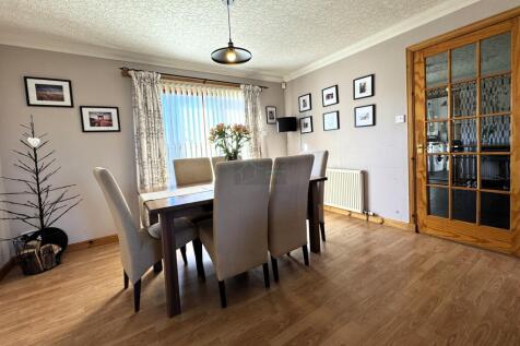 Dining Area a .JPG