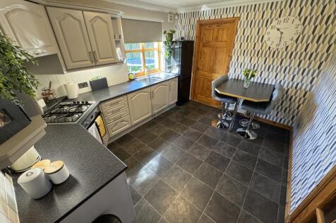 Kitchen a.JPG