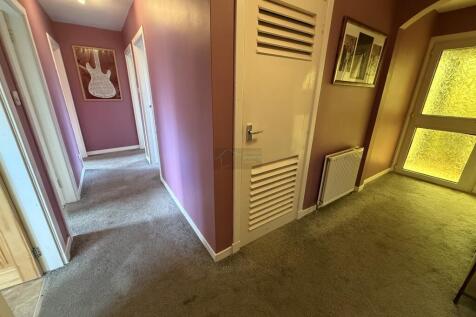 Hallway.JPG