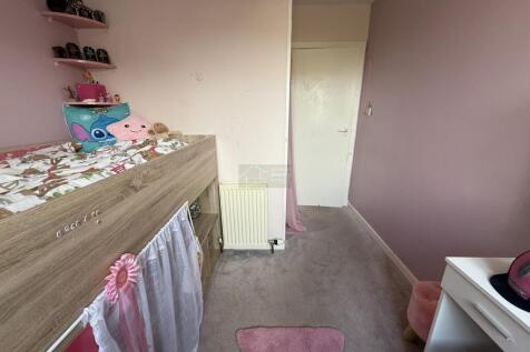 Bedroom3b.JPG