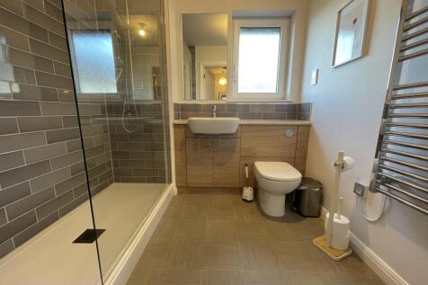 Shower room.JPG