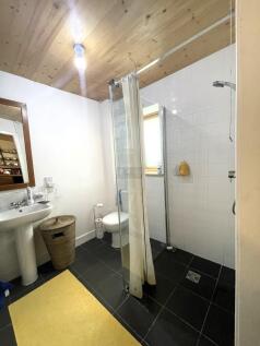 Shower Room.JPG