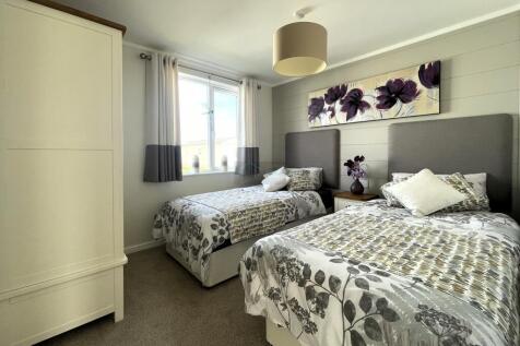 Bedroom 2a.JPG