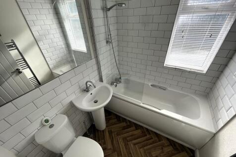 Bathroom.JPG