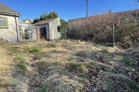 Rear Garden a.JPG