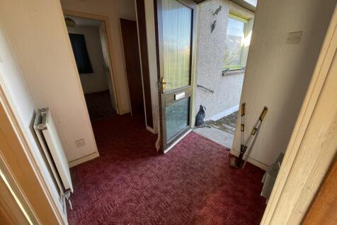 Entrance Hallway.JPG