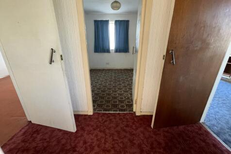 Rear Hallway.JPG