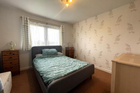 Bedroom 4a.JPG