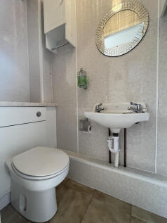Shower Room a.JPG