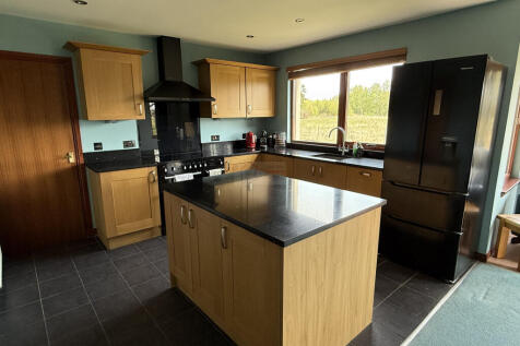 Kitchen a.JPG