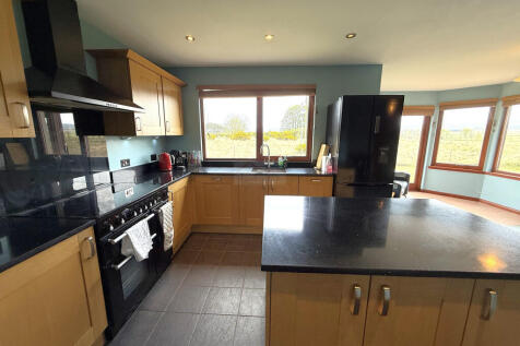 Kitchen c.JPG