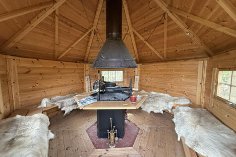 Garden bbq interior.JPG