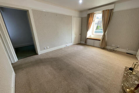Lounge c.JPG