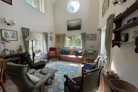 Lounge a.JPG