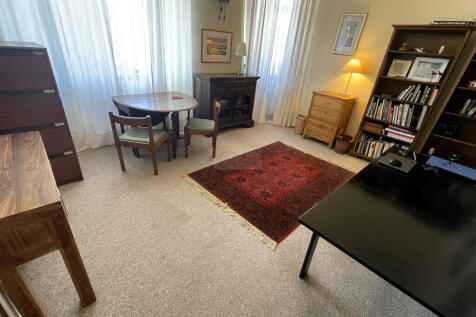 Dining Room a.JPG