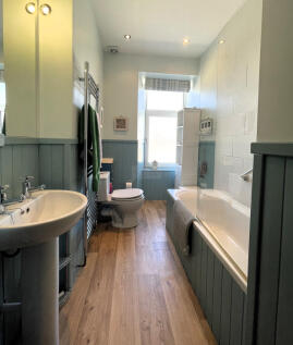 Bathroom.JPG