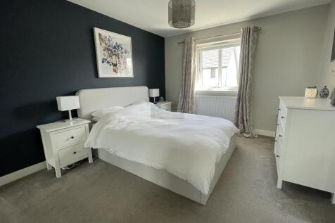 Bedroom 1a.JPG