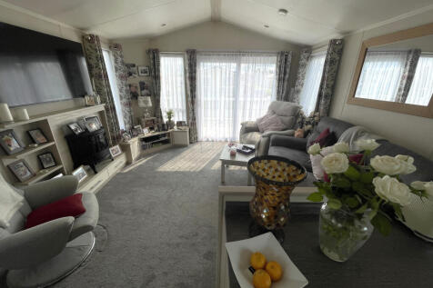 Lounge a.JPG