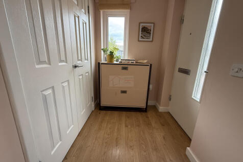 Entrance Porch.JPG
