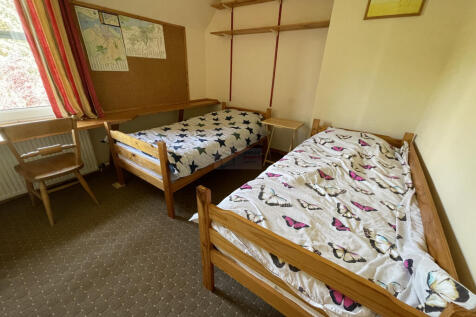 5 Bedroom 2a.JPG